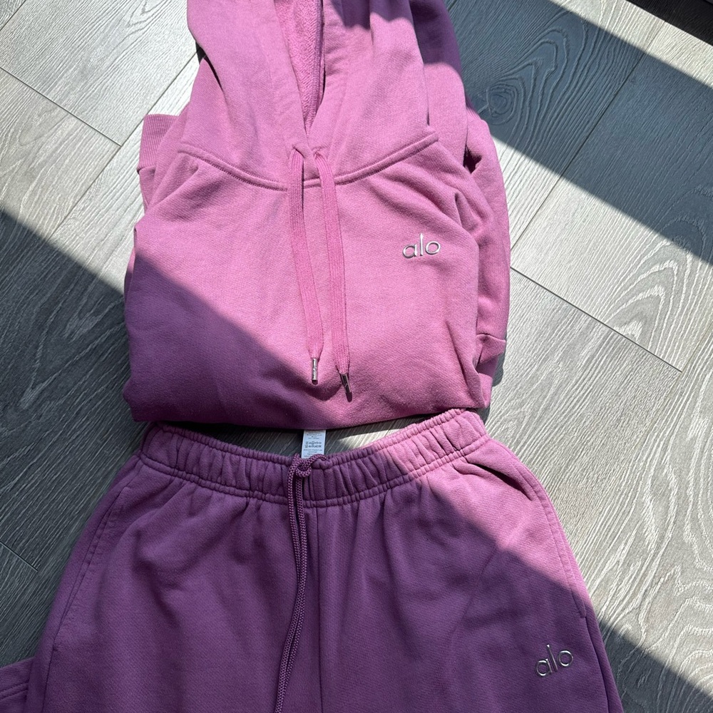 Alo Mulberry Pink Accolade Set